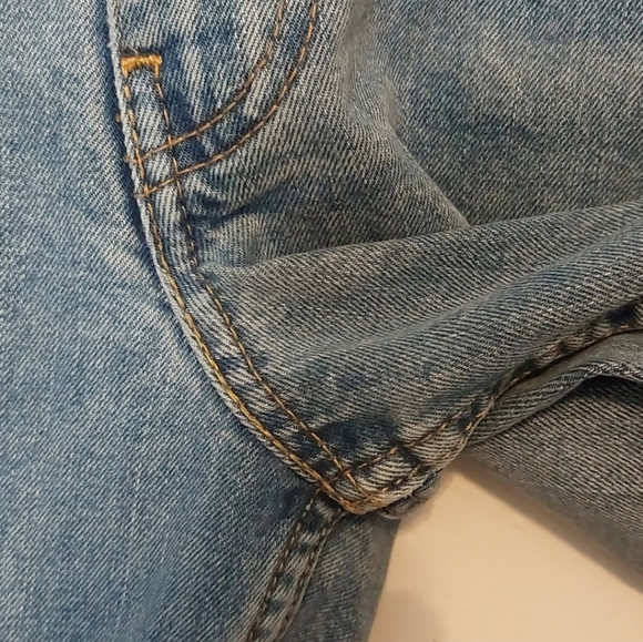 Levi's 550 Men's Tapered Leg Light Wash Blue Jeans Size 42x30 Actual Sz 42W 28L - Picture 4 of 11